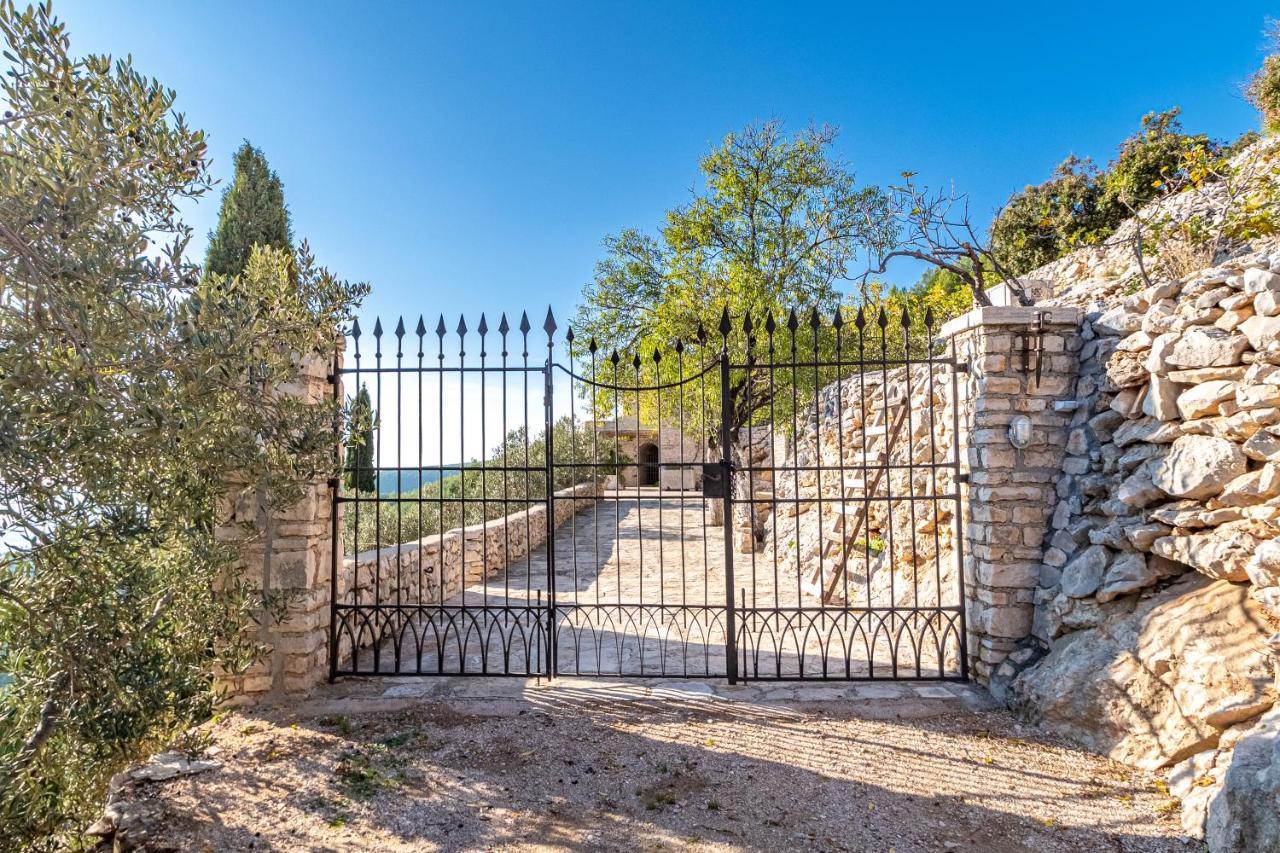 Zrnovo Villa Defora מראה חיצוני תמונה